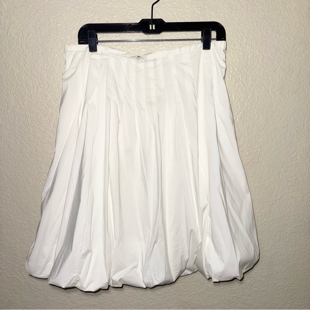 BCBGMAXAZRIA White Bubble Skirt Women’s 8 Pleated High Waist Knee Length Preppy